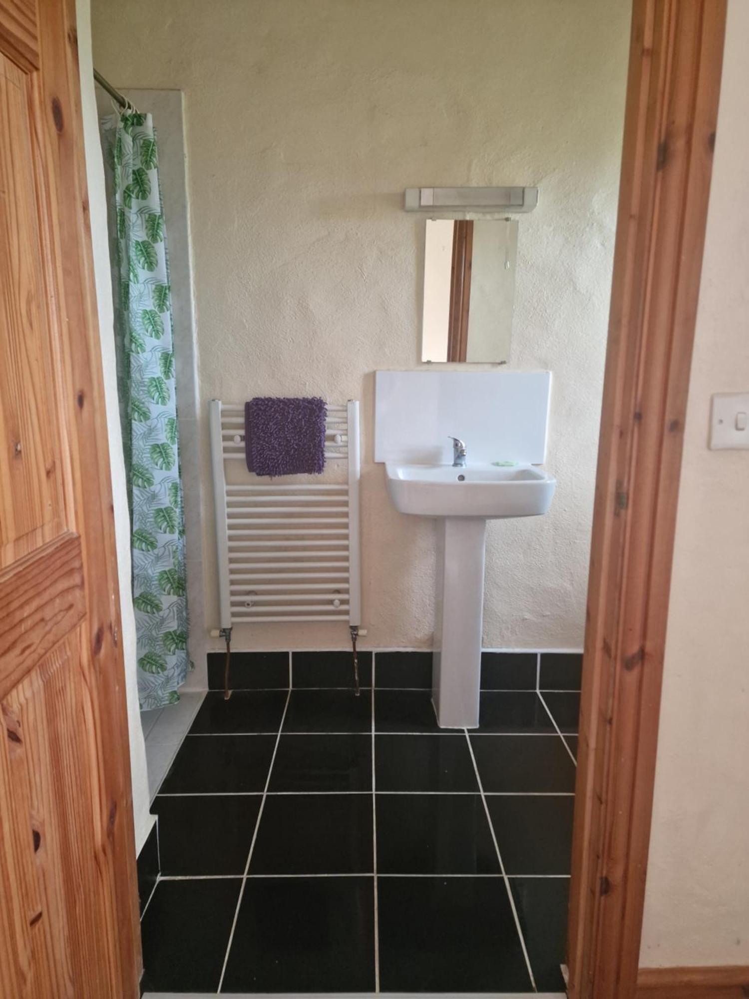 Apartment Robin Sleeps 2 Dog Friendly 40 Acres Of Grounds And Woodlands Fishing Swimming Pool