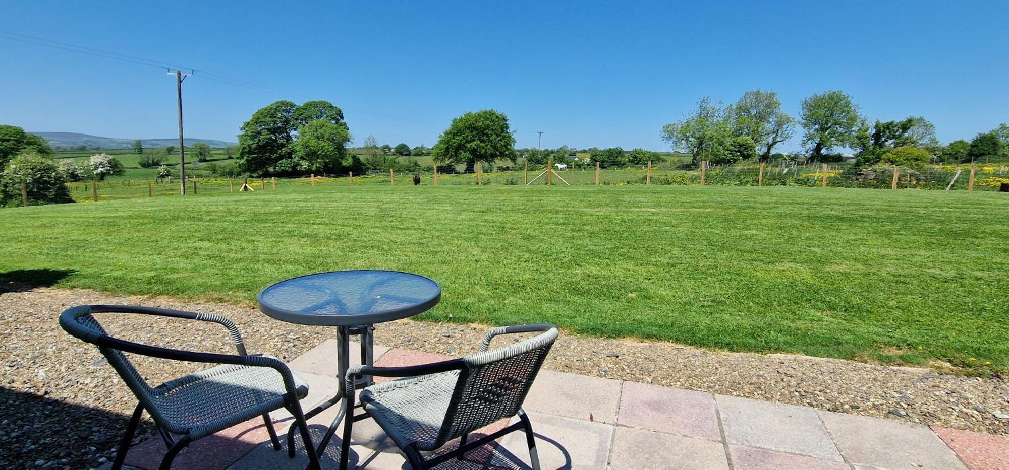 Robin Sleeps 2 Dog Friendly 40 Acres Of Grounds And Woodlands Fishing Swimming Pool