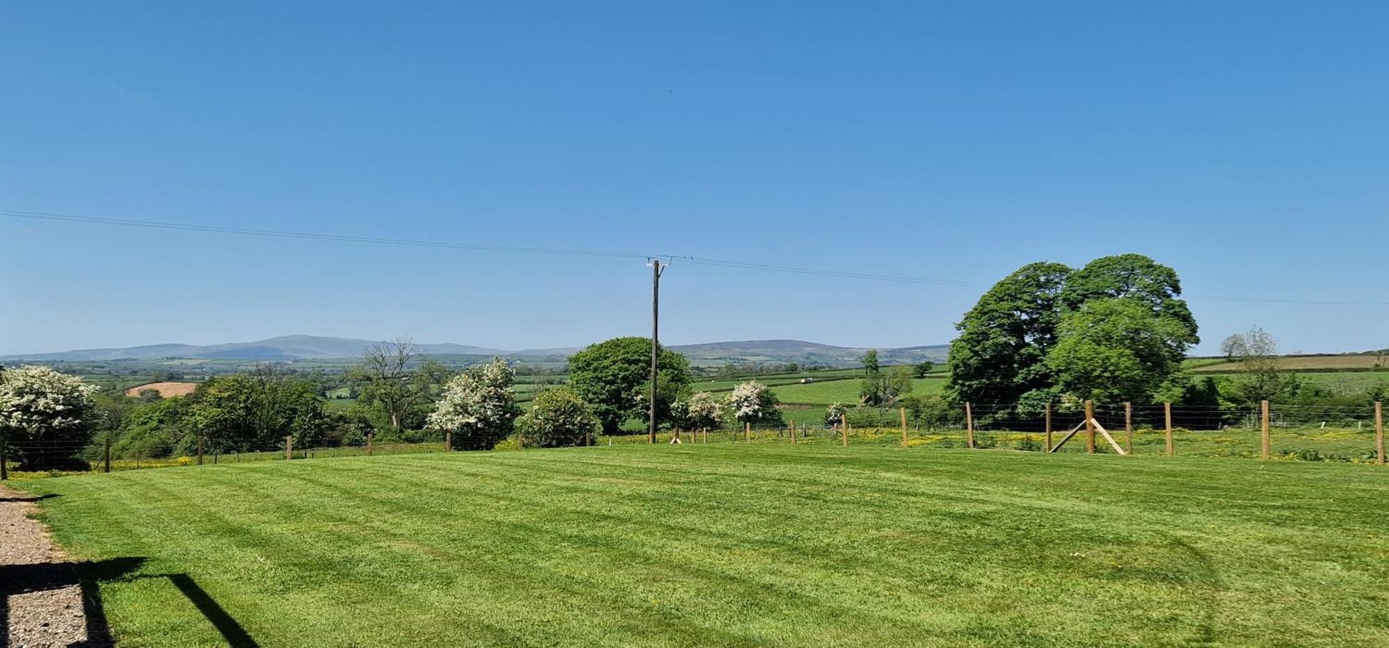 Apartment Robin Sleeps 2 Dog Friendly 40 Acres Of Grounds And Woodlands Fishing Swimming Pool *